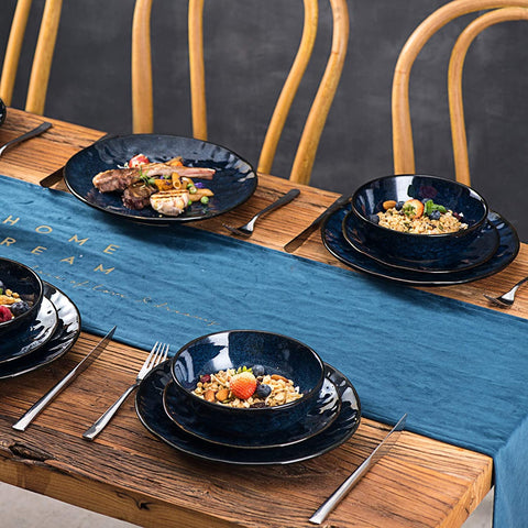 VICRAYS 8-inch plate in oven-safe setting, ideal for warm desserts.