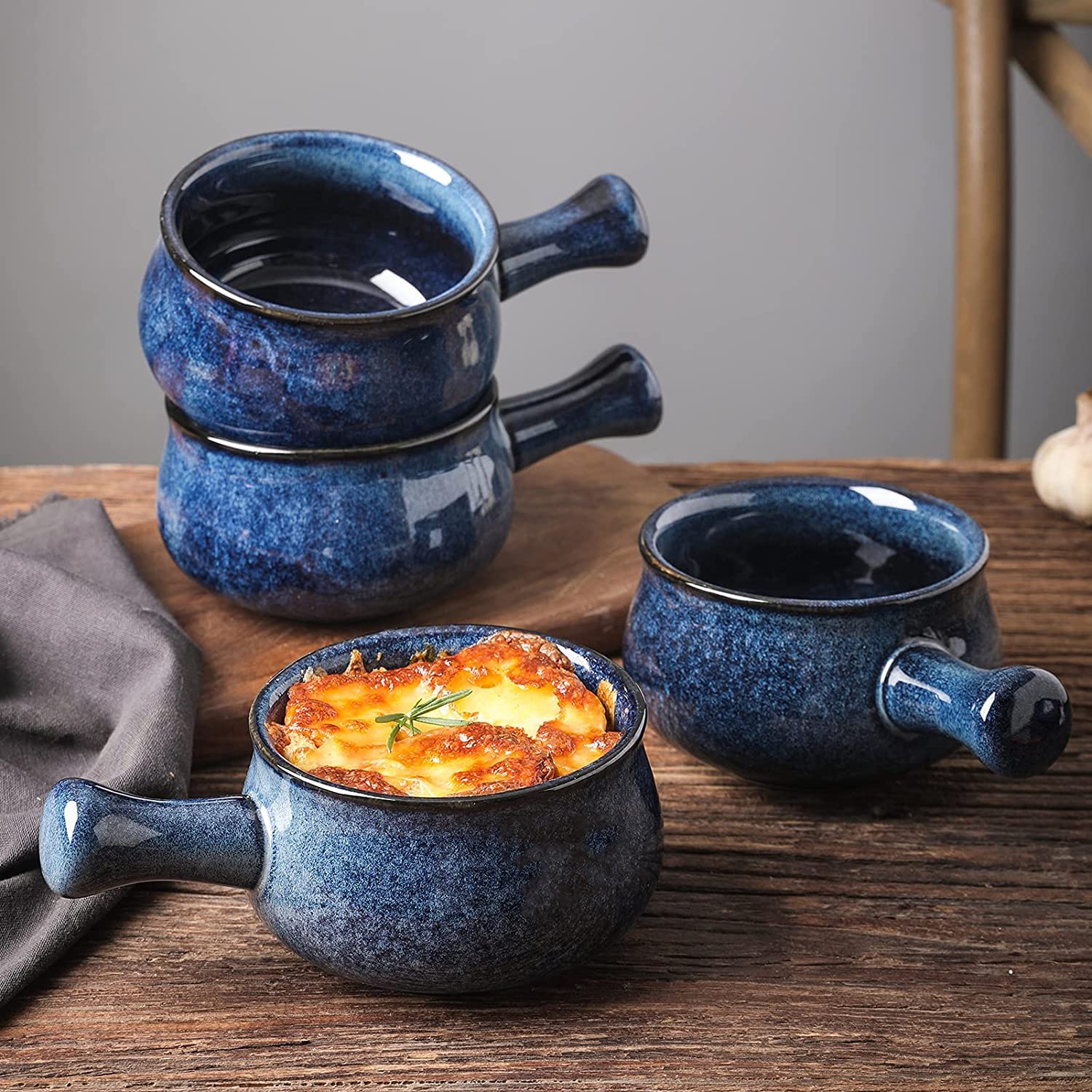 vicrays Chip-resistant porcelain bowls in blue for long-lasting dining
