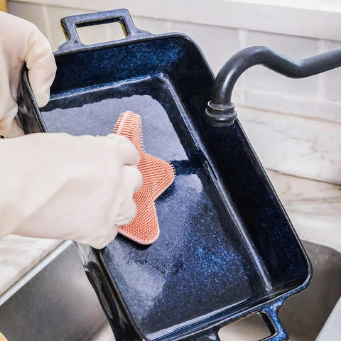 Vicrays oven-safe and microwave-safe porcelain pan ready for roasting