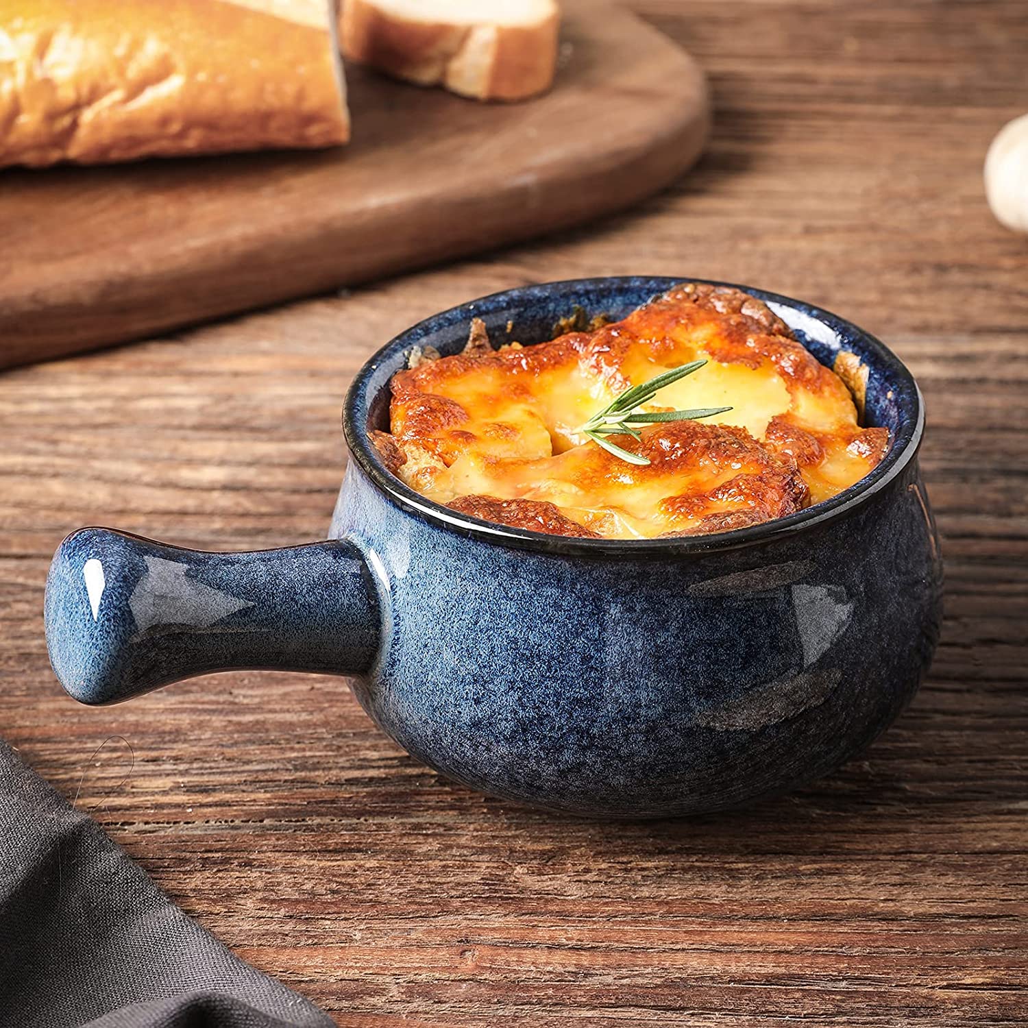 vicrays Stackable blue bowls save kitchen space and resist odors