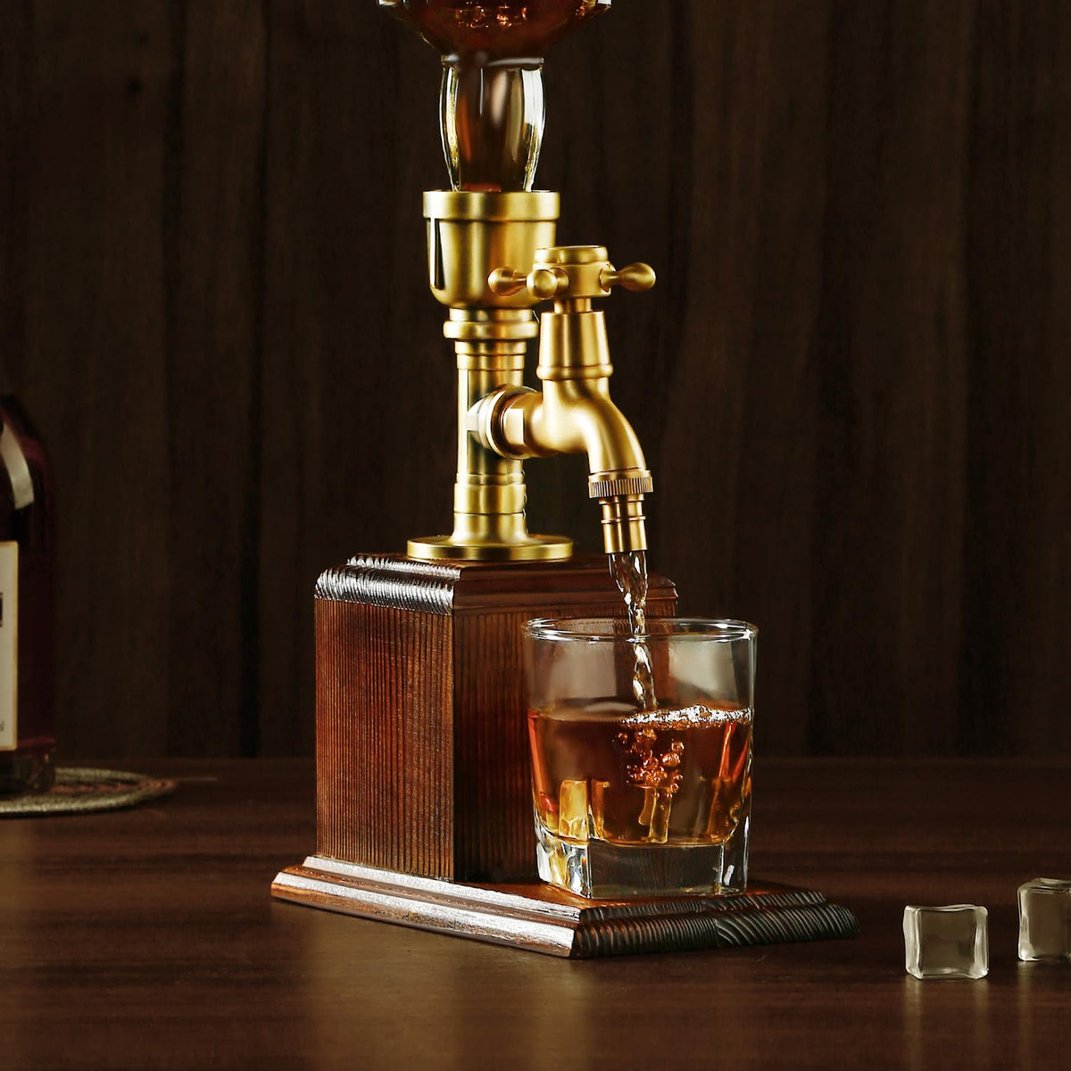 Vida Brillante drink dispenser with brass tube close-up for stylish entertaining