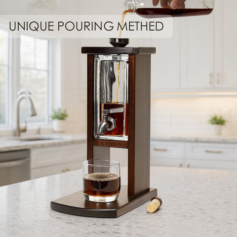 Vida Brillante durable glass body offers clear viewing of spirits and volume.