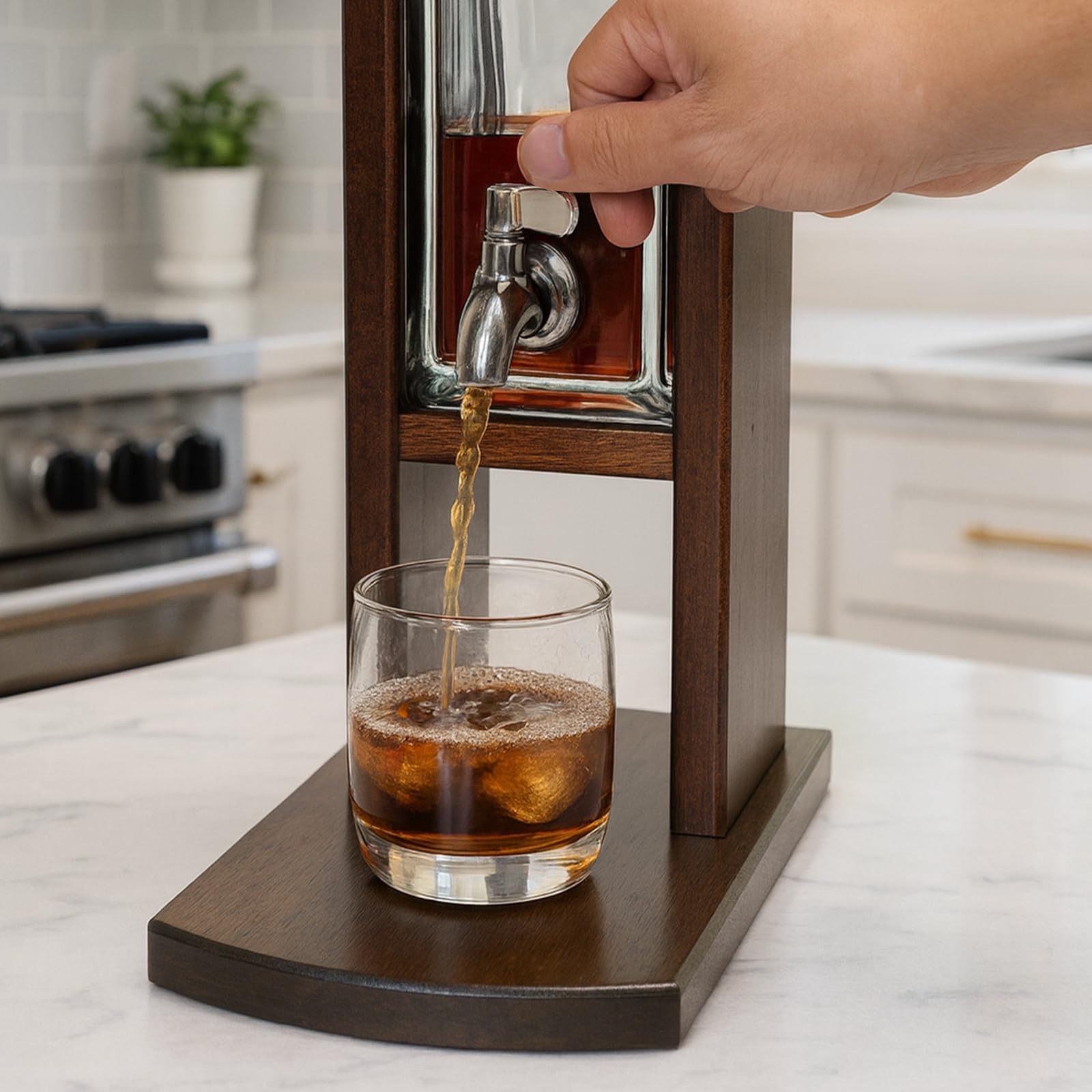 Vida Brillante home bar display showcases elegance and practical serving.