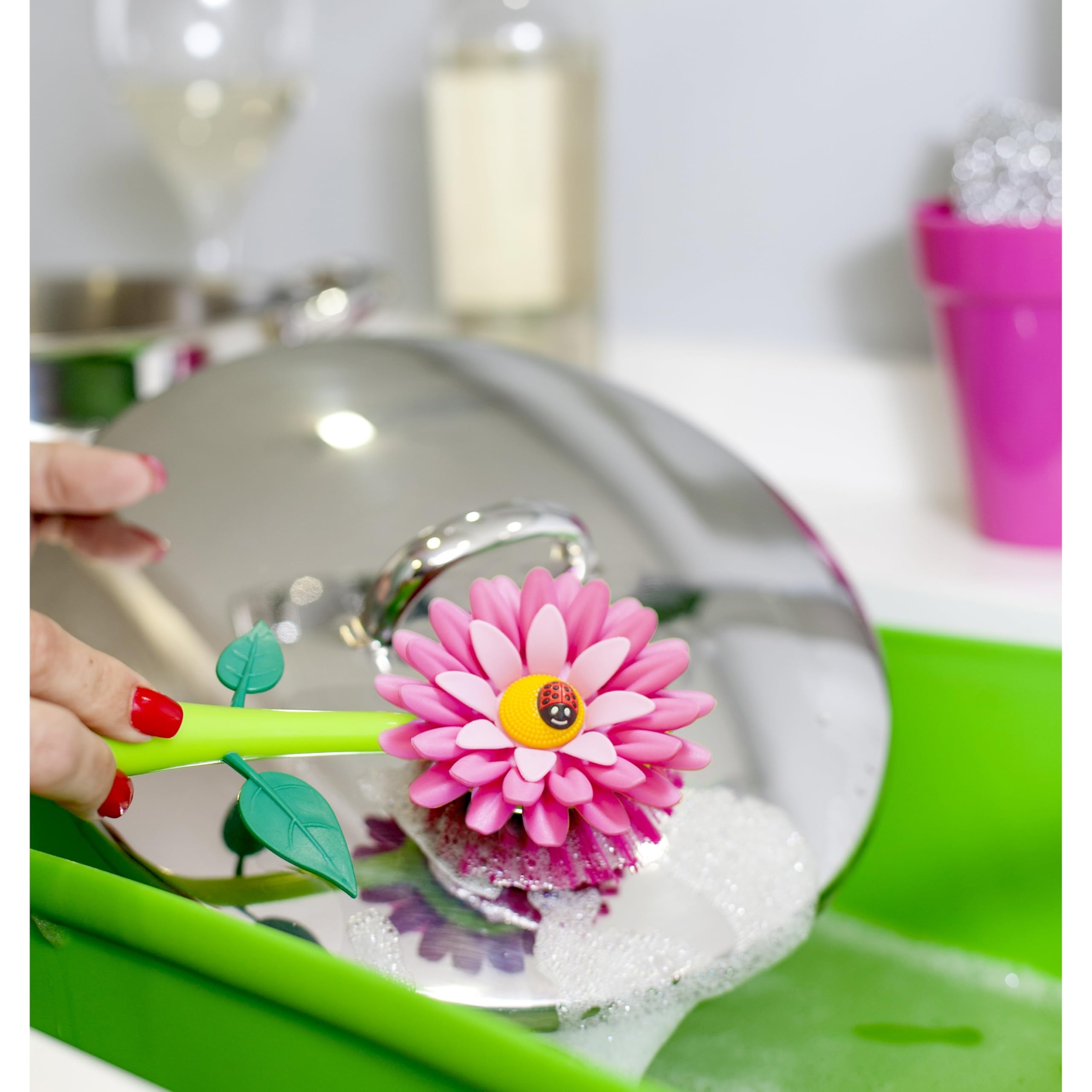 Vigar Flower Power brush and vase holder keeps kitchen tidy.