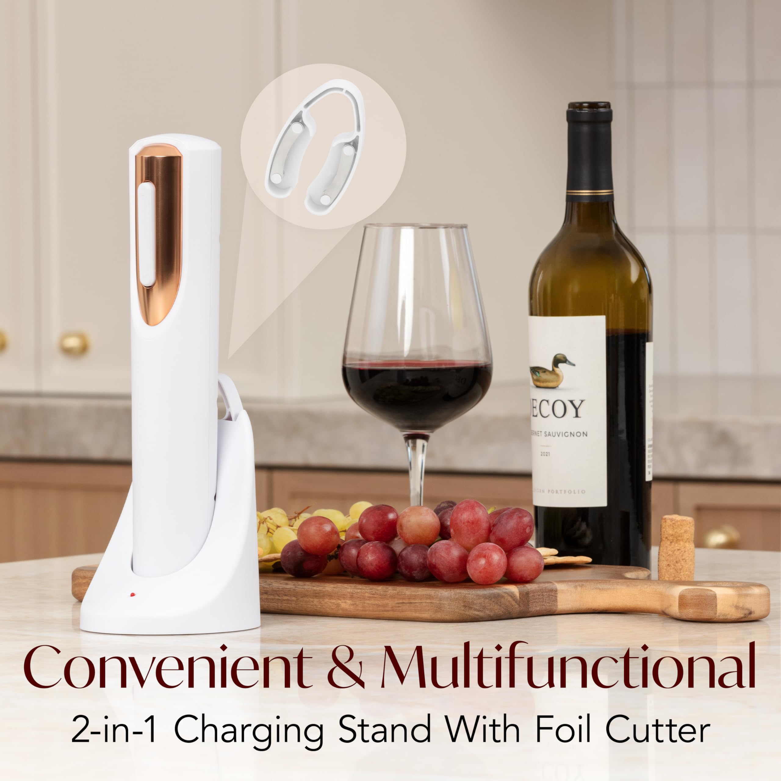 VIN FRESCO foil cutter included as part of the elegant set.