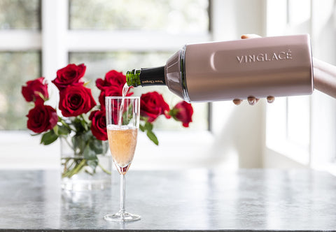 Vinglacé rose gold chiller in use preserves cold temperature