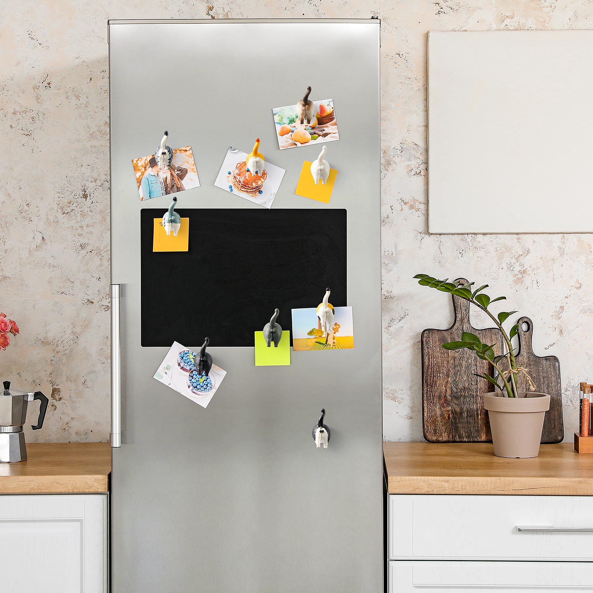 Vinsiora note-holding magnets keep messages organized without residue.