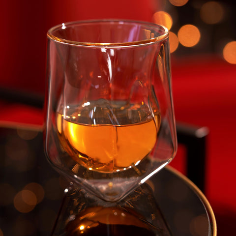 Viski 6oz capacity provides a proper tasting pour without overwhelming your senses.