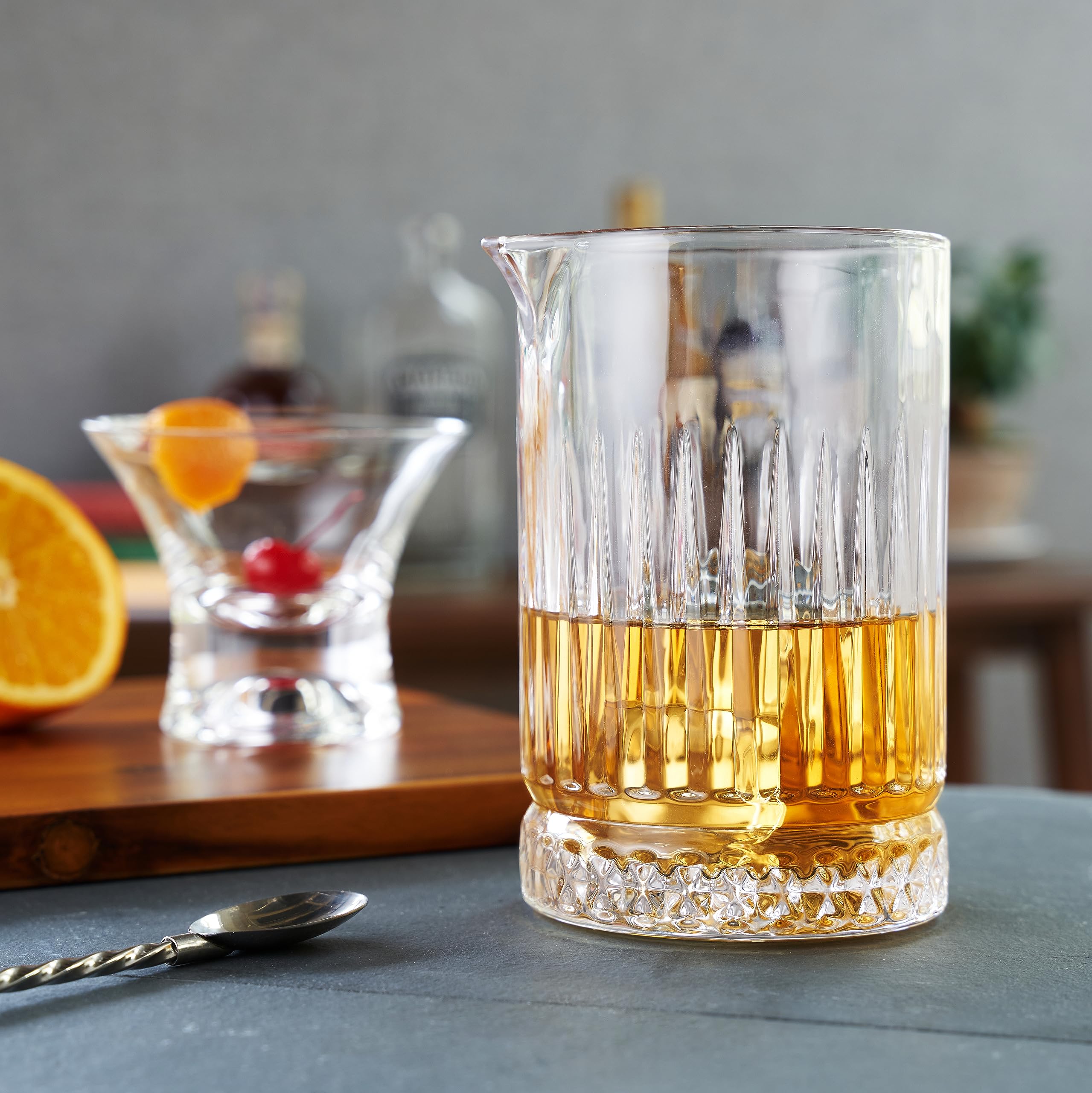 Viski mixing glass used with a barspoon for controlled swirling and ingredient addition.