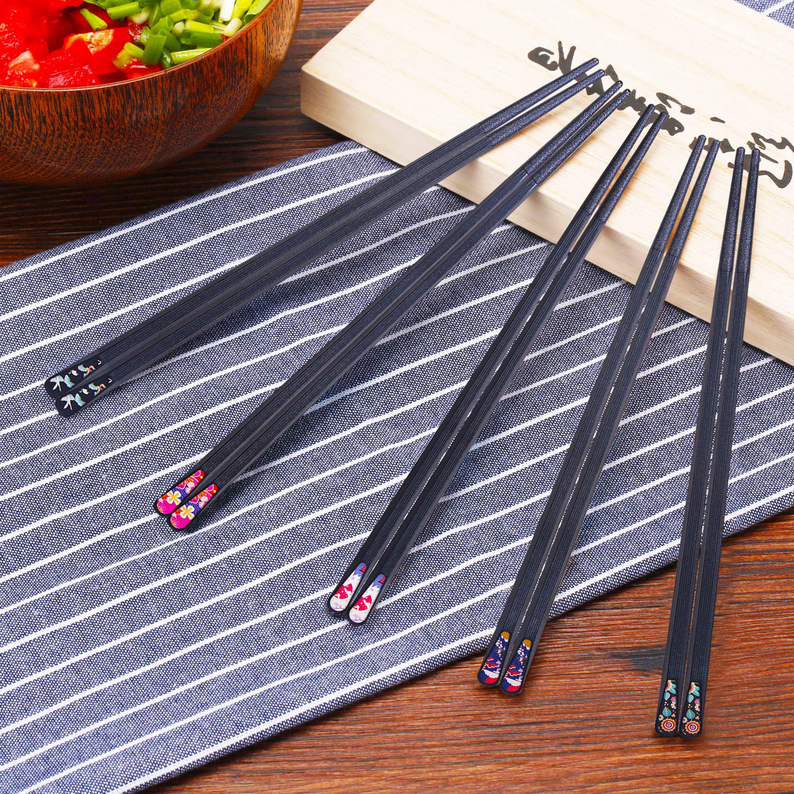 VIWIK gift-set packaging presents a thoughtful dining accessory.