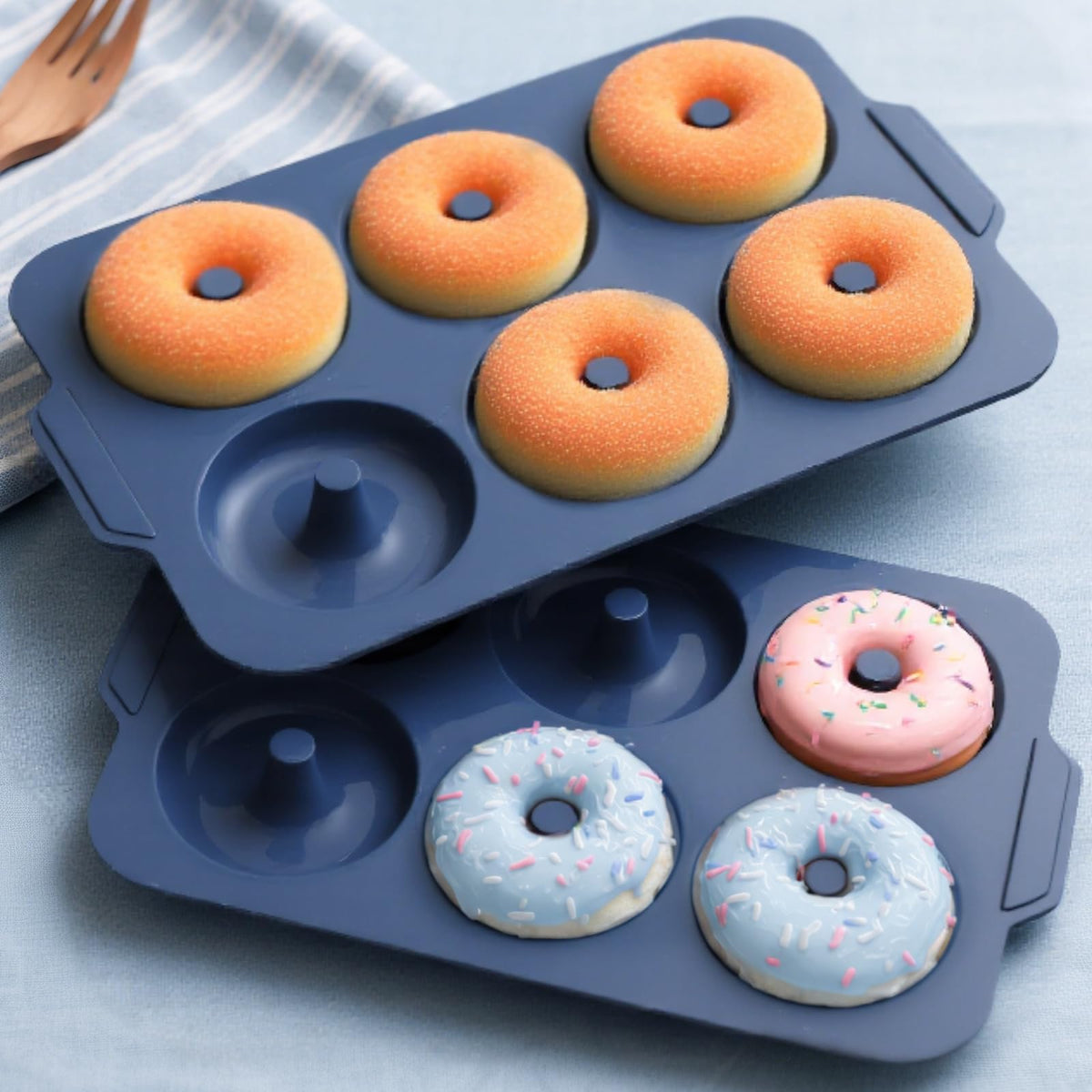 Vnray donut pan with metal frame for easy transfer and sturdy baking.