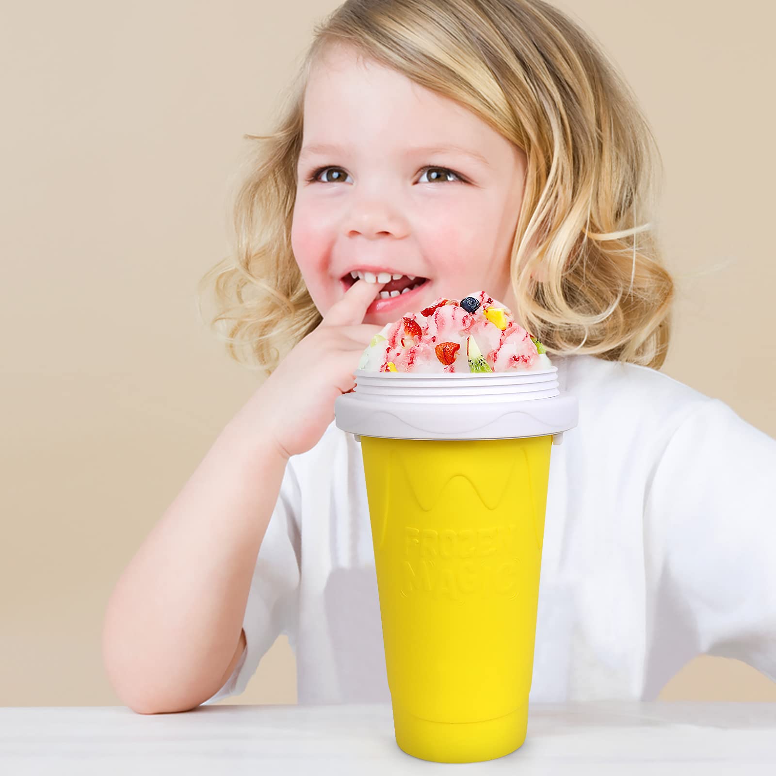 VOIEOV Slushie Cup demonstrates easy-use squeeze action for DIY frozen treats.