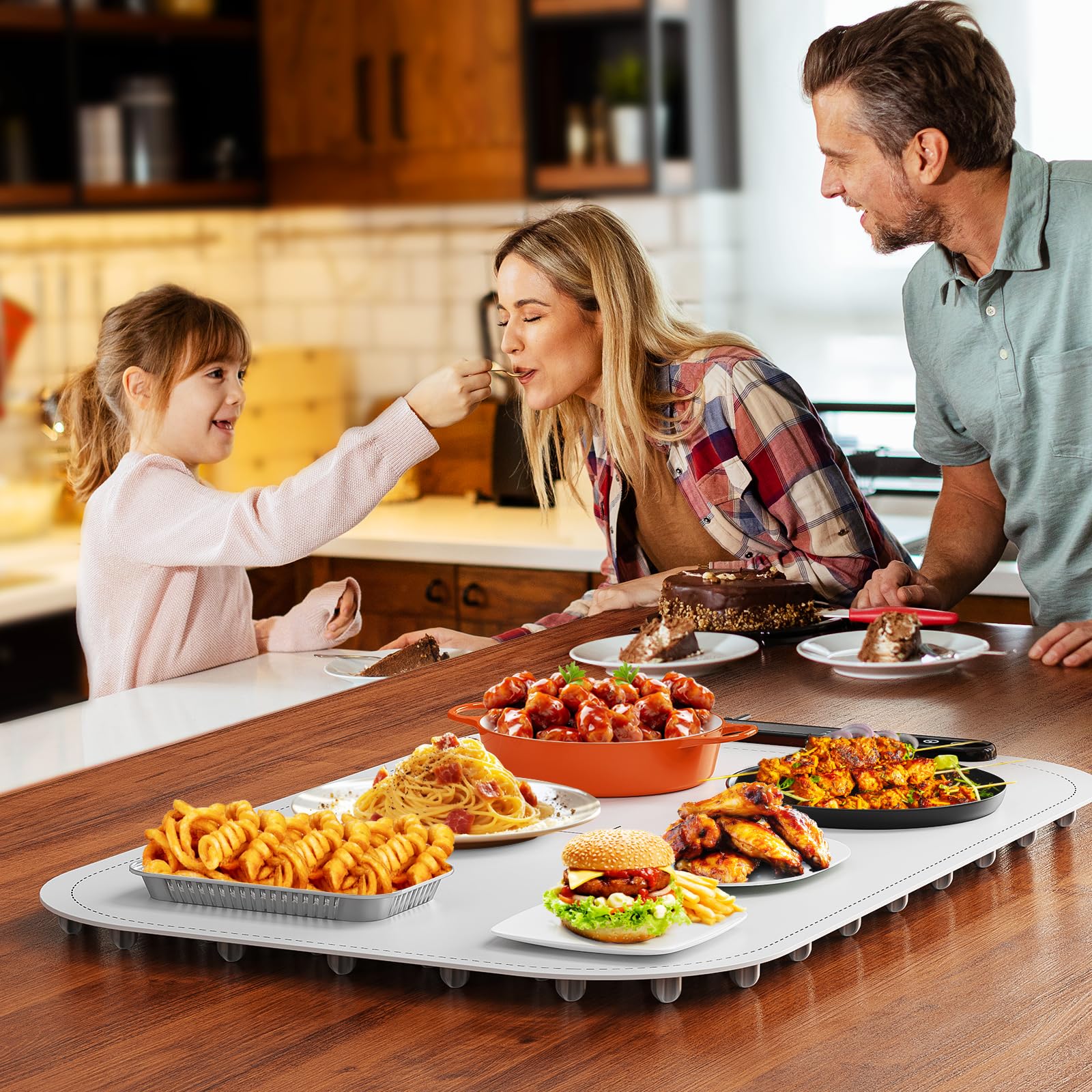 Voriah warming tray usage tips showing heat-insulating pad compatibility