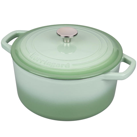 VORRINGARD 6qt capacity ideal for braises and roasts.