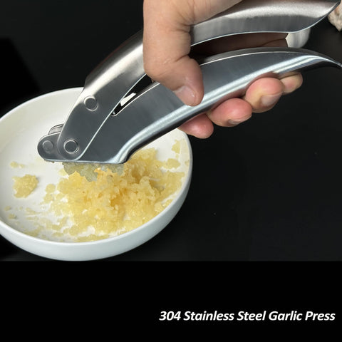 VOVOLY garlic press no peel design enabling peel-free prep.