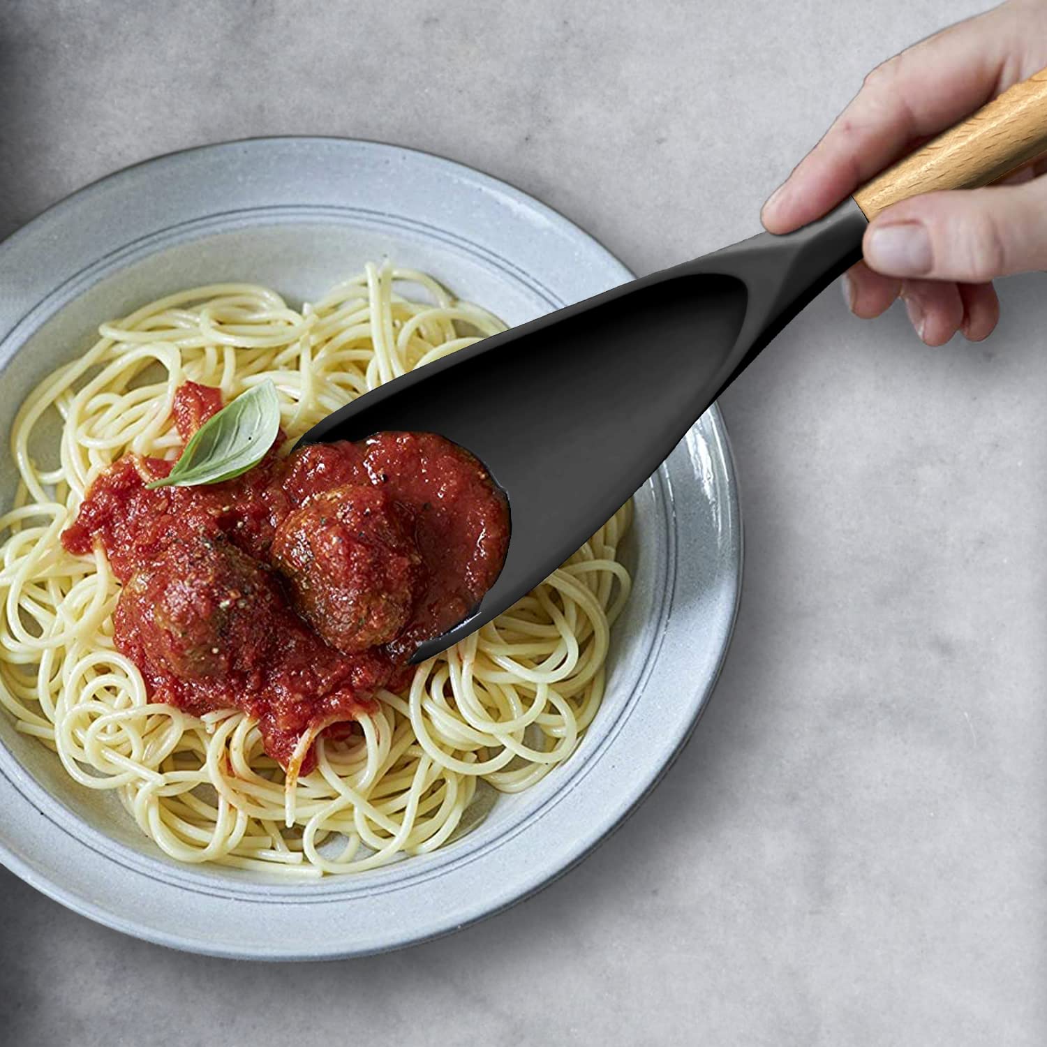 Vovoly heat-resistant silicone spoon withstands high-heat cooking