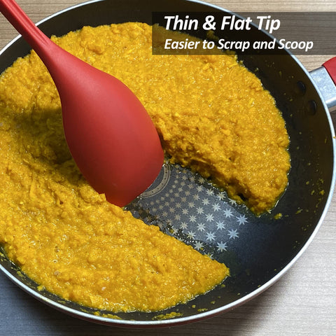 One-piece silicone with nylon core blends durability and flexibility for daily use.