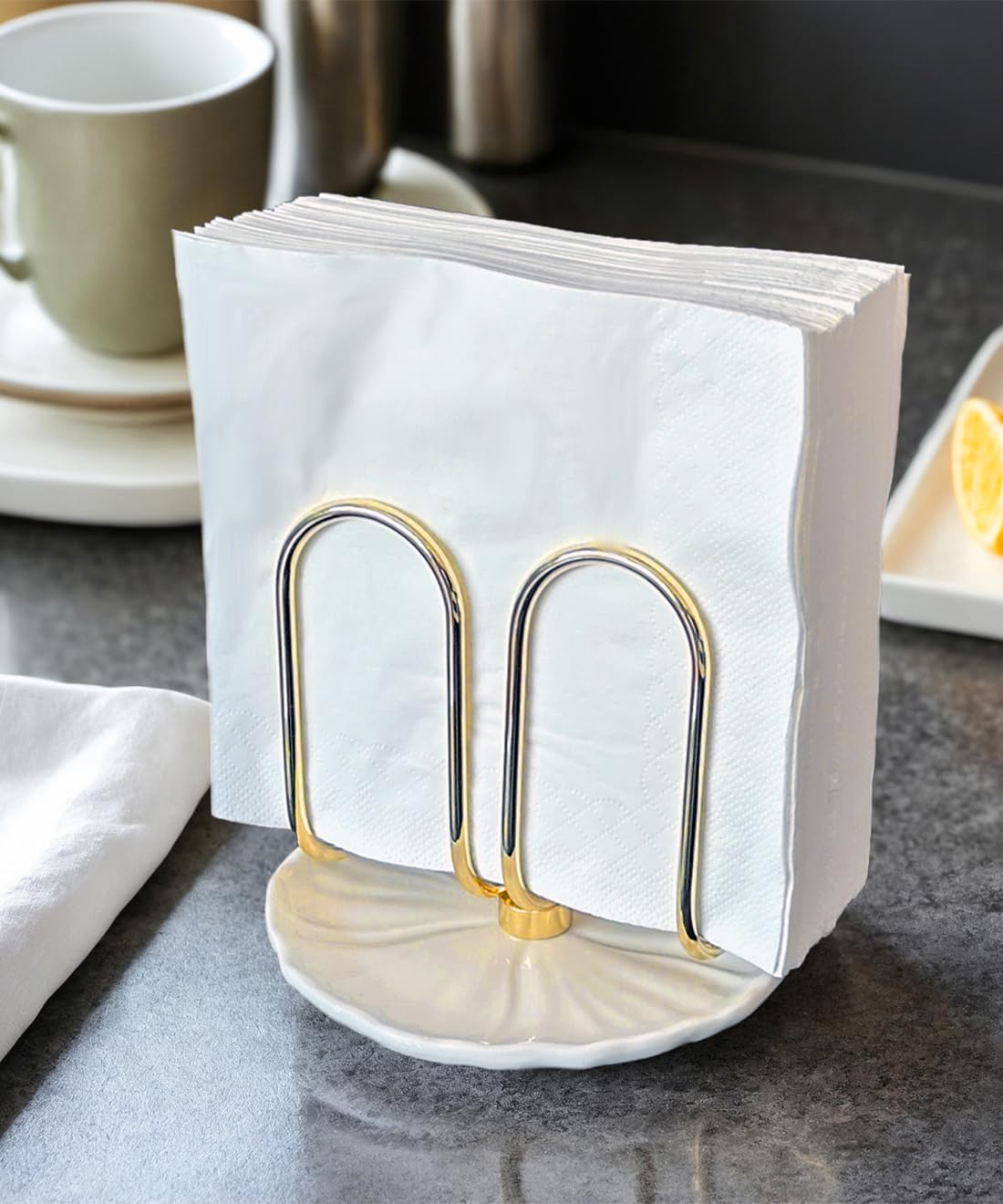 VROOMIUM napkin holder dining-room setup complements modern and classic decors.
