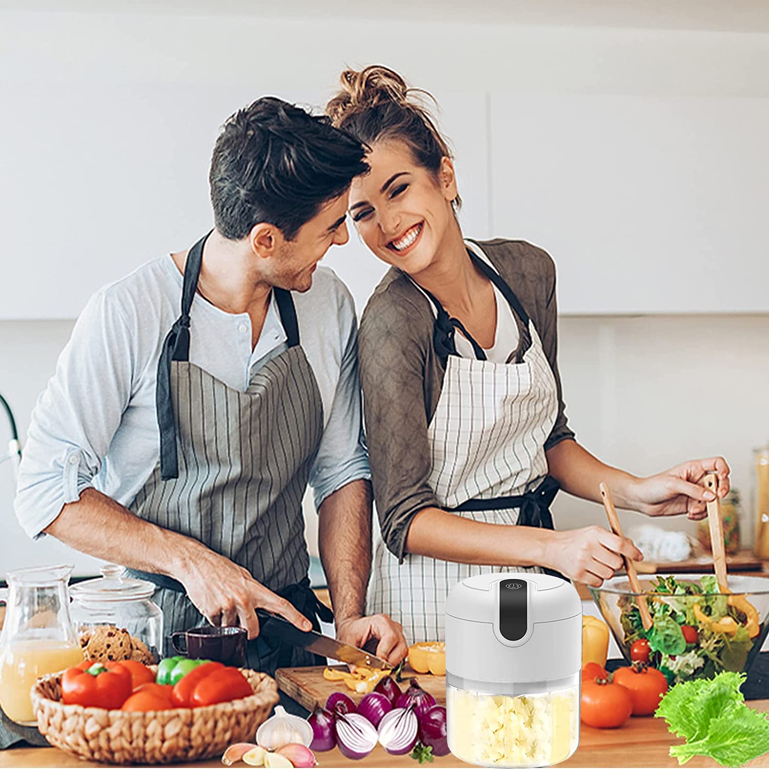 Vshinic device charging via USB for portable cooking anywhere