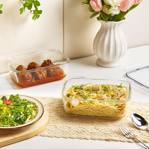 Vtopmart borosilicate glass storage keeps fruits, vegetables, and meals fresh.