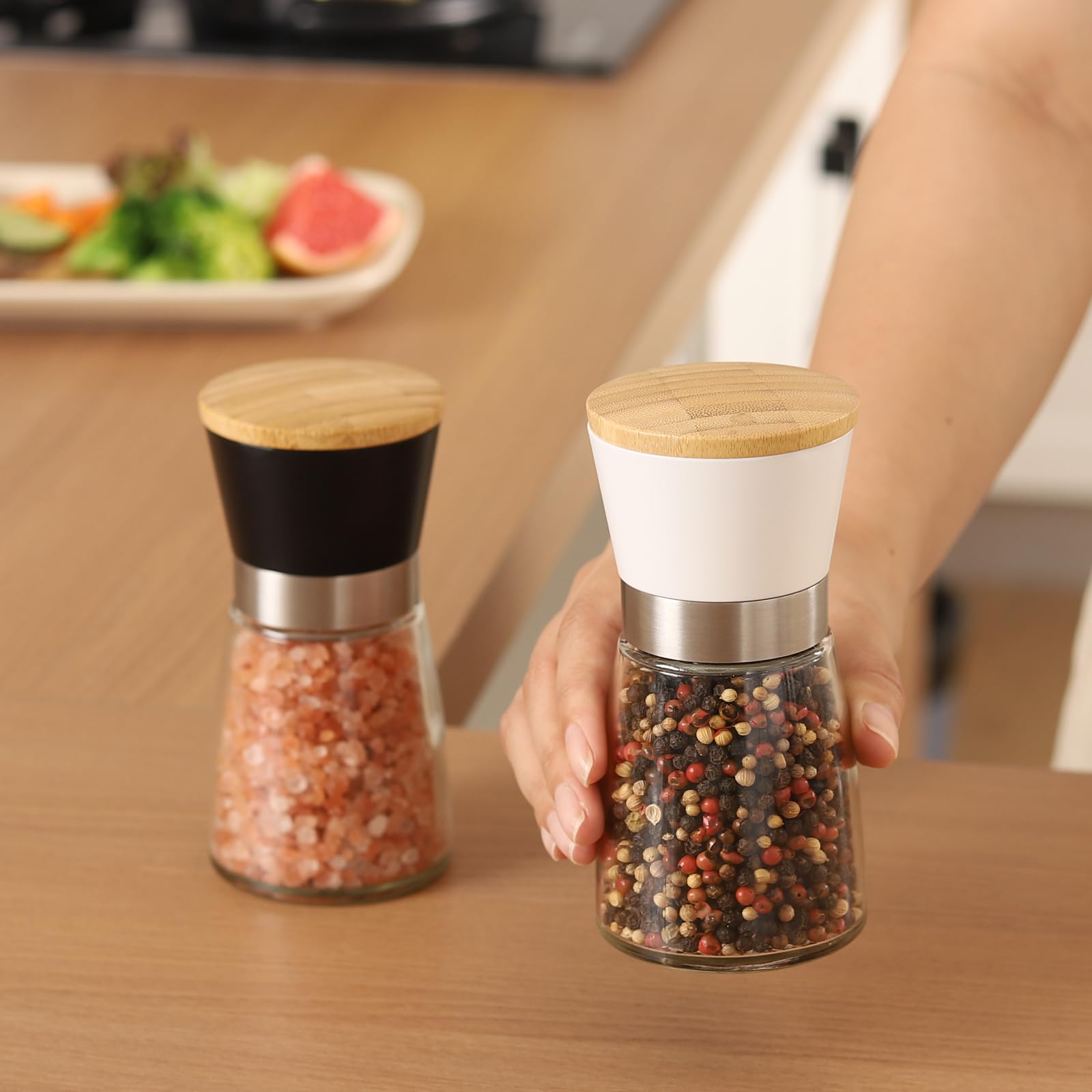 Vucchini clear glass bottle allows quick refills and visibility.