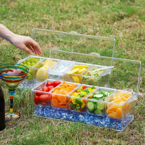 VWMYQ condiment server with lid keeps garnishes neatly contained.