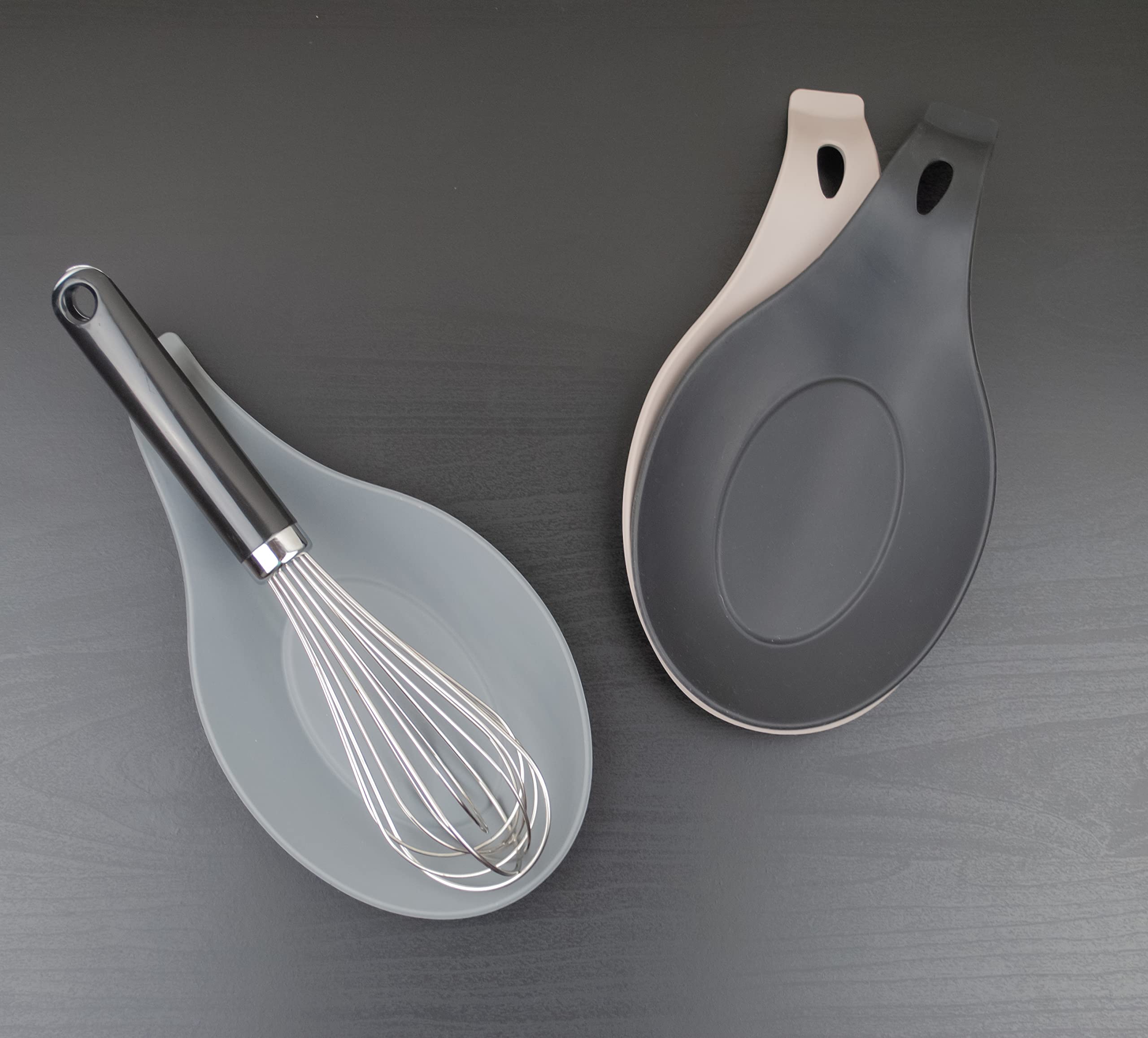W. INNOVATIONS spoon rests with large dimensions for big utensils on display.