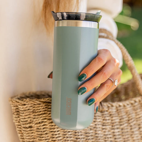 WACACO Octaroma Grande thin lip design for comfortable sipping.