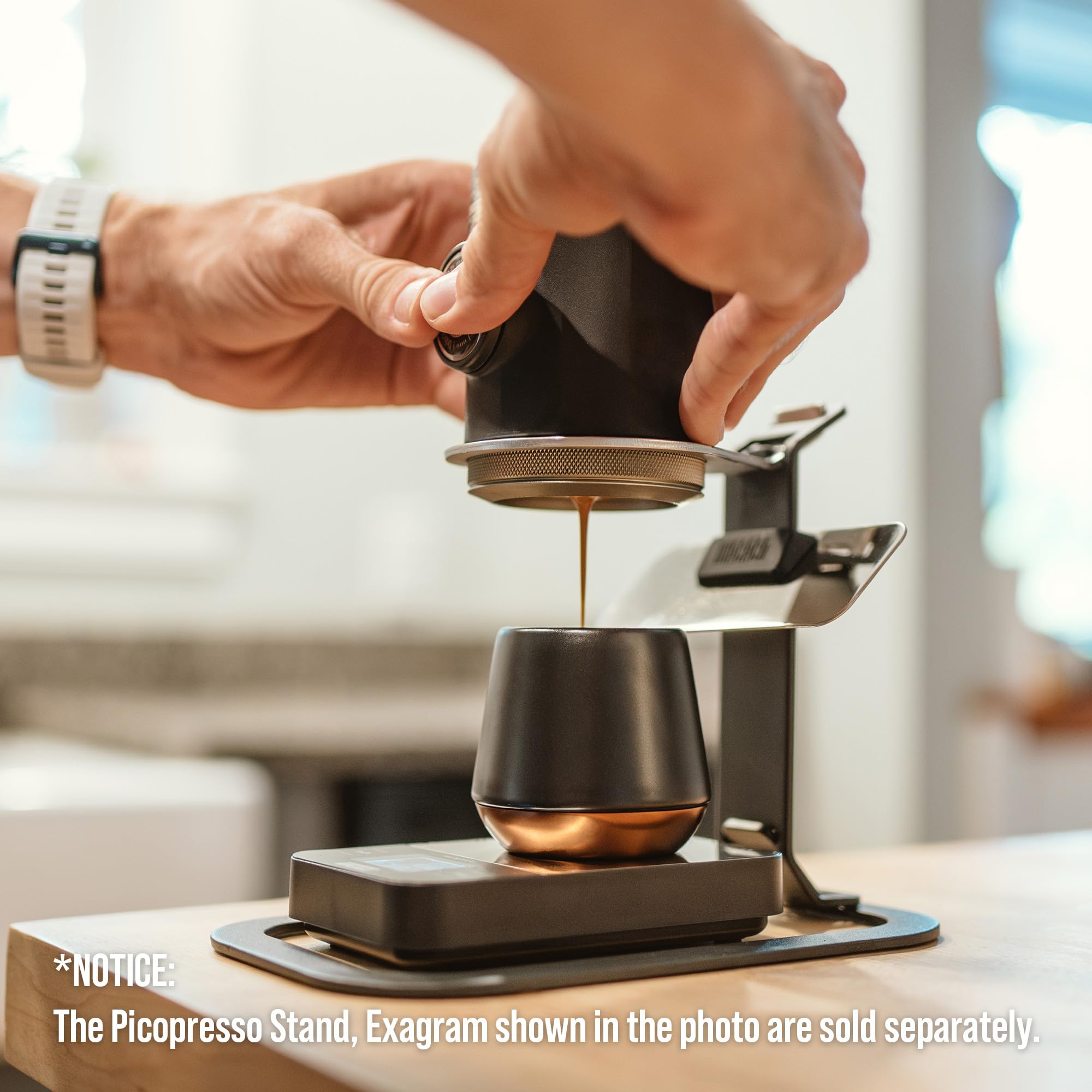 WACACO Picopresso creamy-espresso-shot demonstrates café-quality crema and aroma on the go.