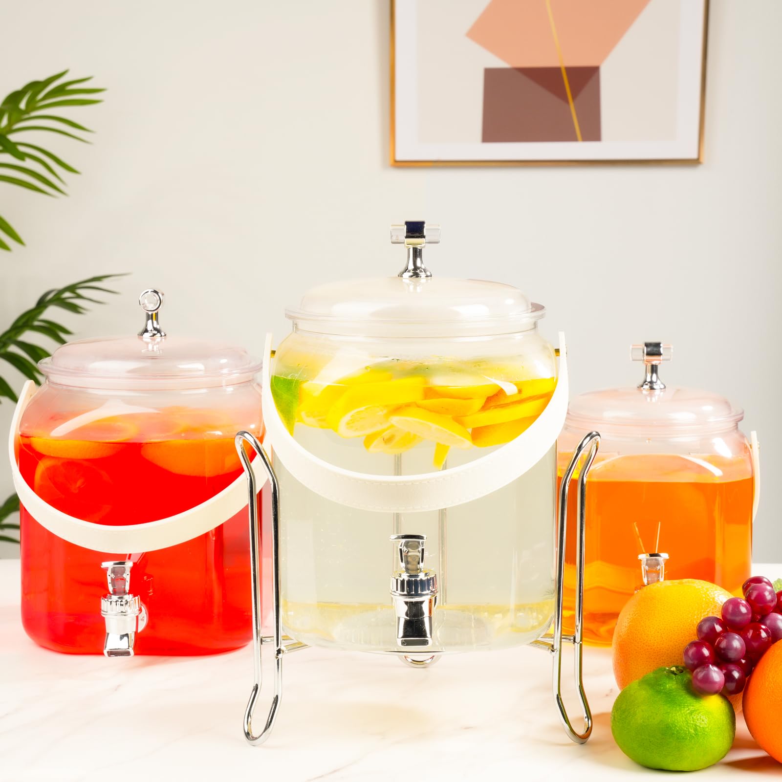 Wagrvuy built-in strainer keeps pulp out for smooth pours