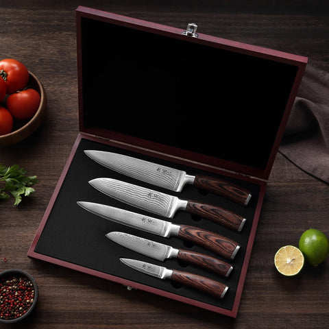 Wakoli EDIB chef knife with VG10 Damascus blade delivering precise slices