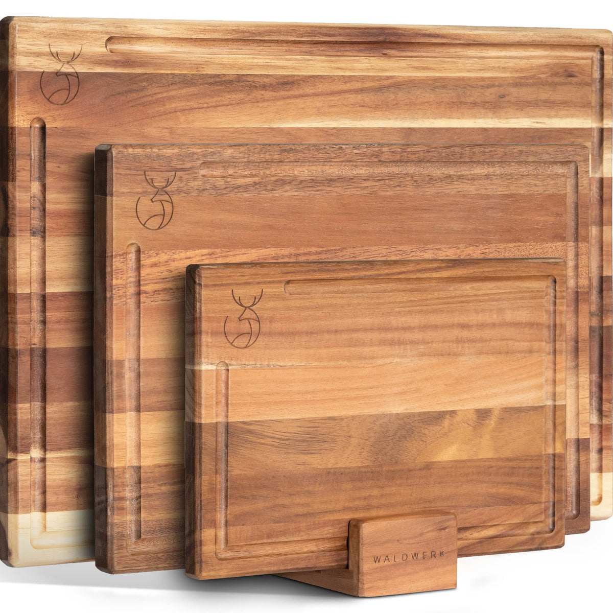 WALDWERK cutting board set in solid acacia wood for long-lasting kitchen prep.