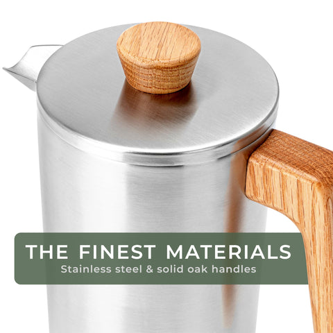 Waldwerk French Press pour close-up shows even extraction and rich aroma.