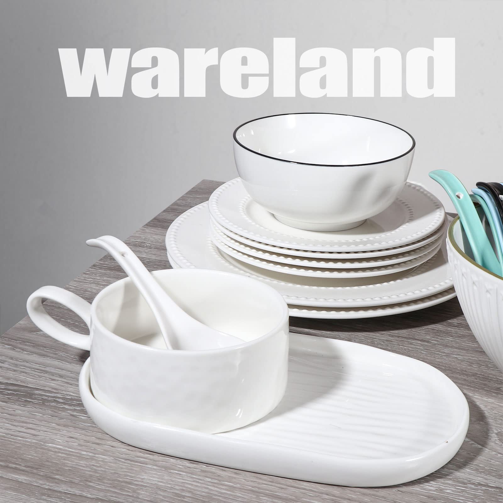 Wareland long-handle, no-slip spoon stays secure.
