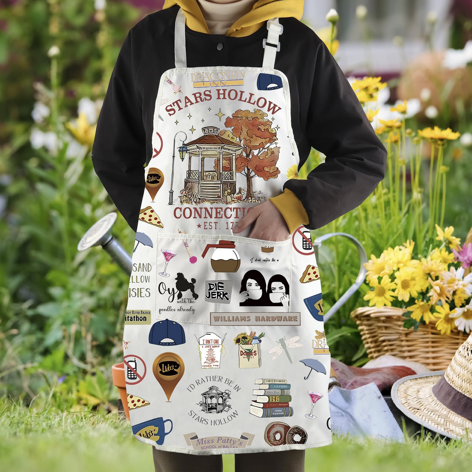 WCGXKO Star Hollow apron ready for gifting with show-themed packaging.