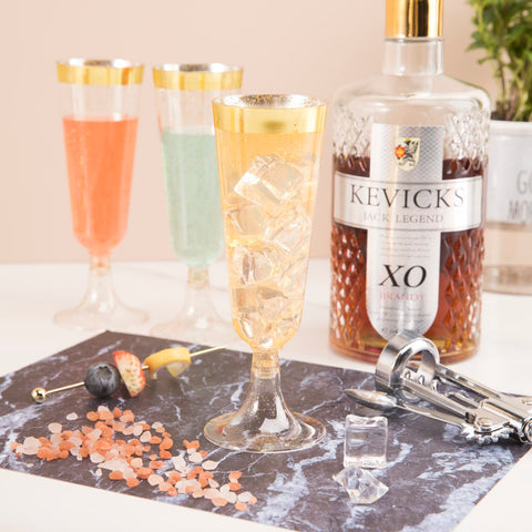 Ergonomic WDF champagne flutes improve grip