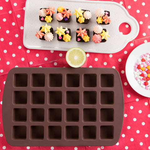 Webake 1.5-inch cavities highlight even portion sizes for treats.