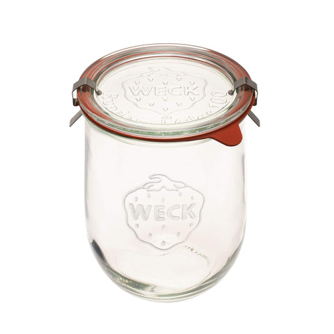 Keep fresh lid on WECK jar indicating extended freshness for leftovers.