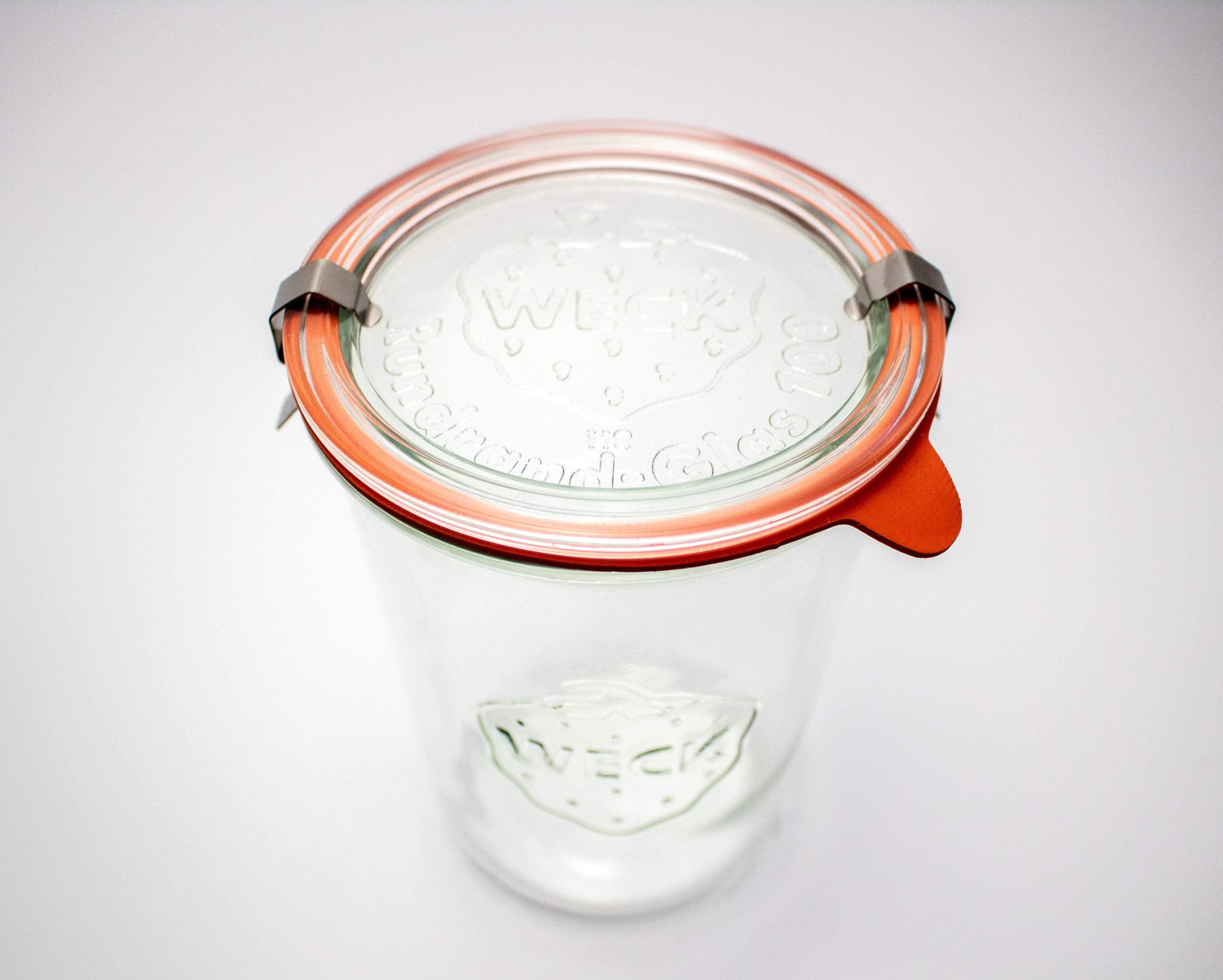 Weck Mold Jar stores dried spices and pulses neatly.