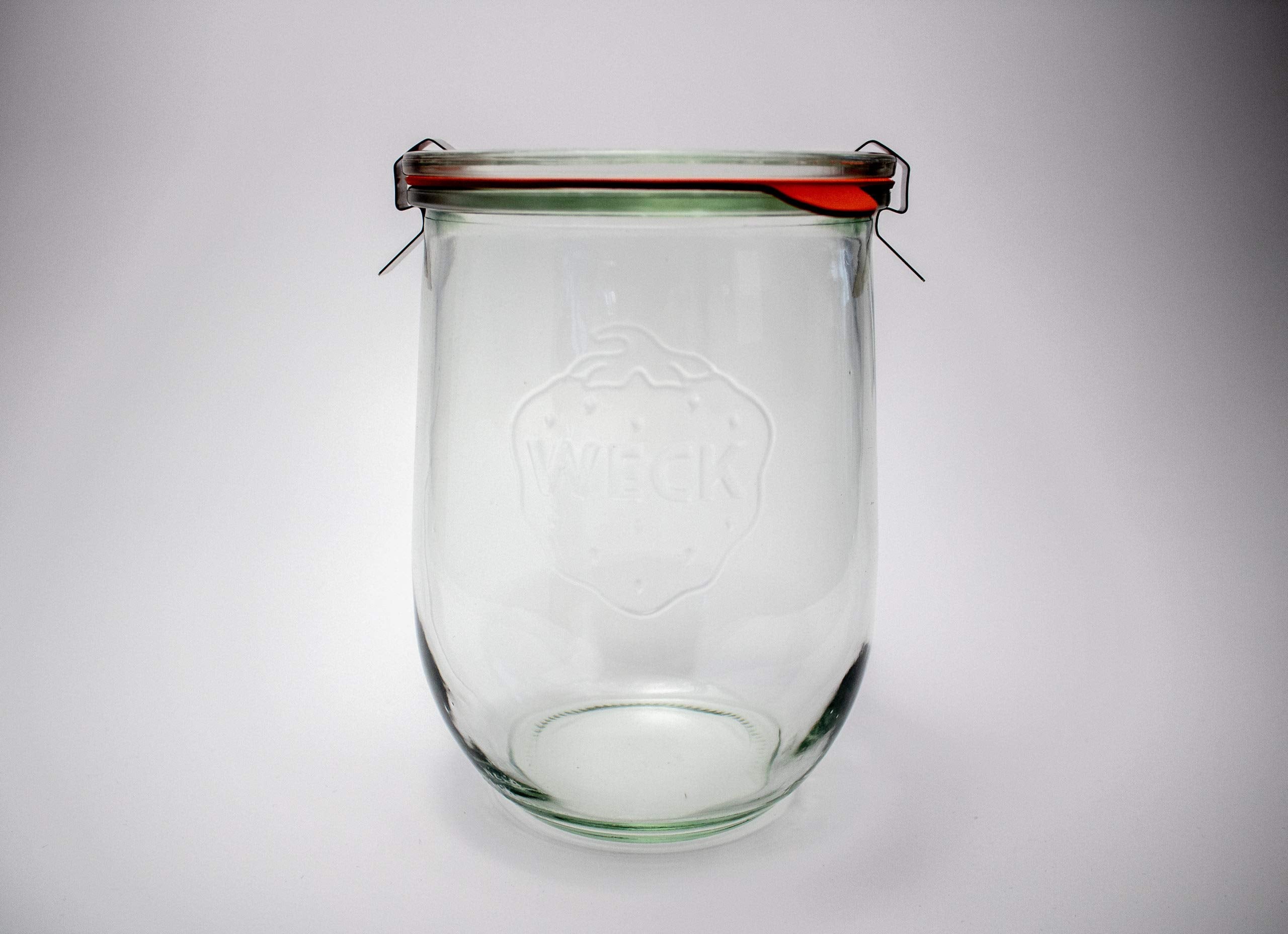 Dishwasher-safe Weck glass jar for easy reuse.