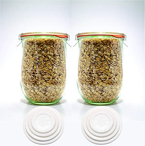 Thick glass WECK jar resists cracking when pouring hot liquids.