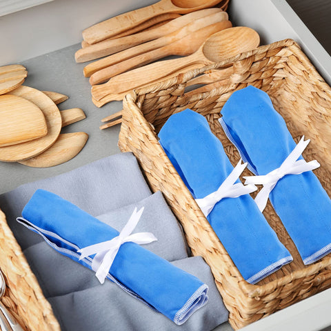 Weewooday six-cavity silver flatware organizer neatly stores spoons and forks.