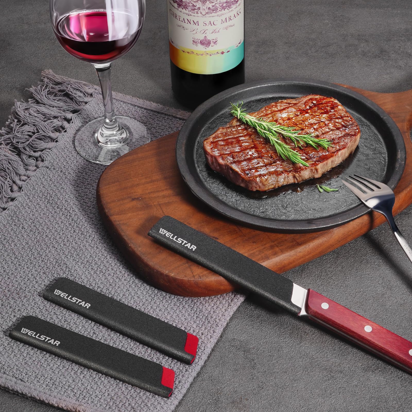 WELLSTAR BPA-free ABS plastic knife guard offers durable, non-toxic protection