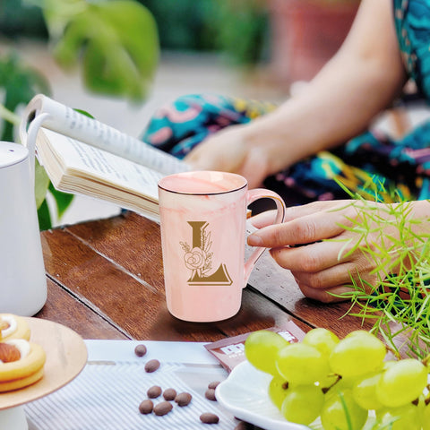WENSSY Letter L mug with flower, handle-closeup, comfortable grip for daily coffee.