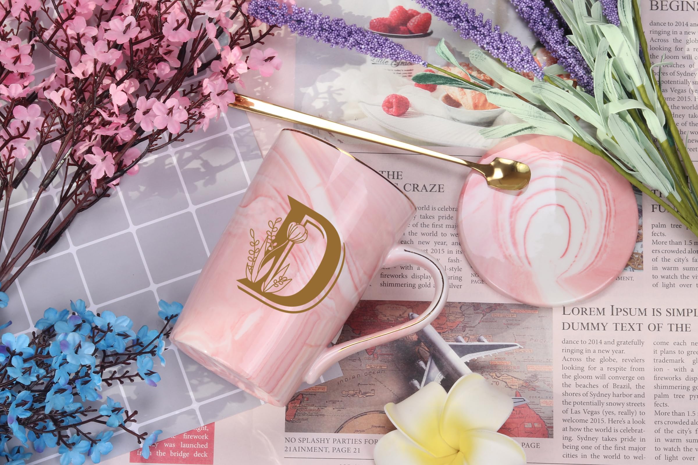 WENSSY personalized initial mug with flower design featuring D initial.