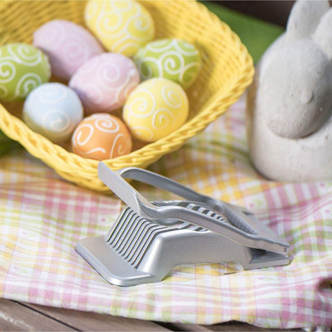 Westmark egg slicer grey base provides sturdy stability during prep.