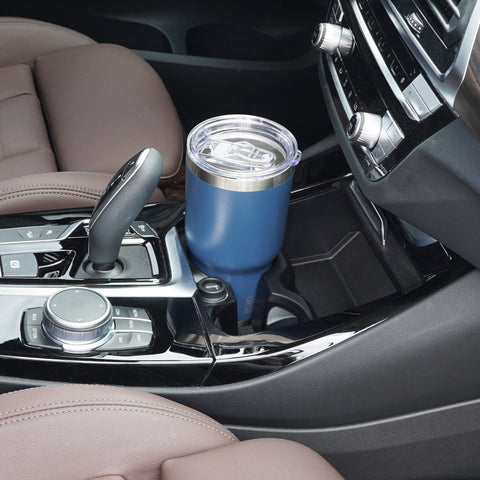 WETOWETO 30oz capacity supports long outings and all-day hydration.