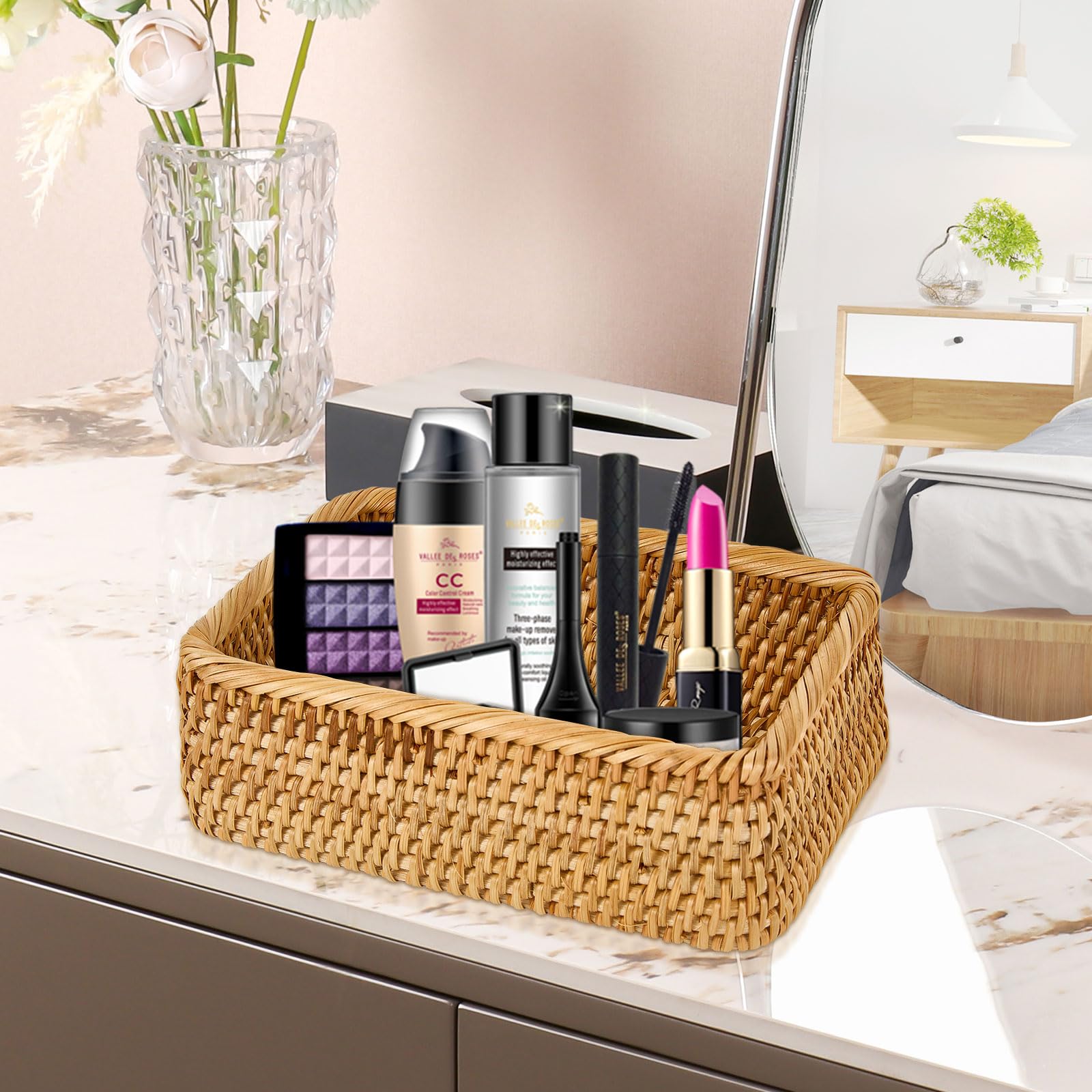 Whalehub medium-dimension basket ideal for towels or magazines