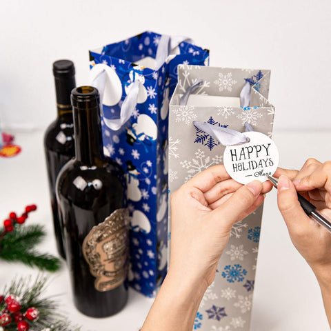 Whaline snowflake design wine bag adds elegant seasonal touch