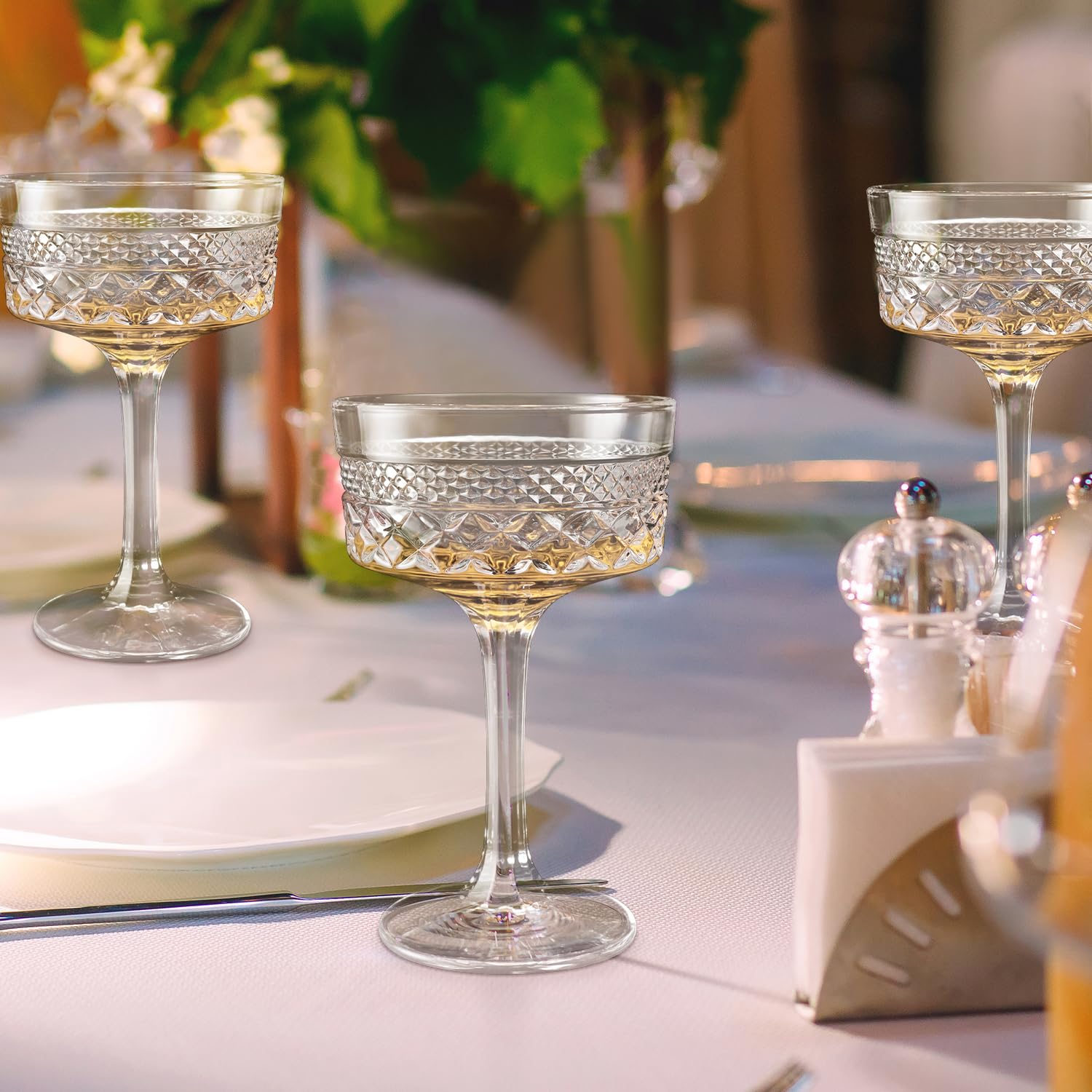 Whisquor vintage diamond-cut design enhances color and aroma of drinks
